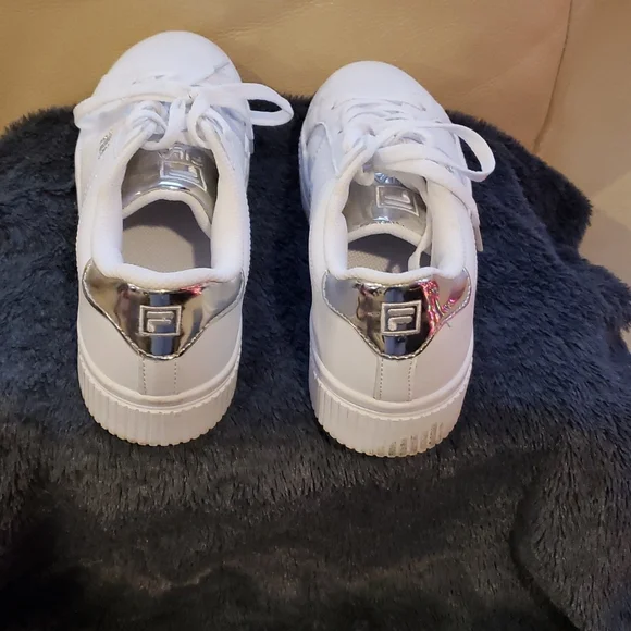 Fila shoes - Picture 3 of 4